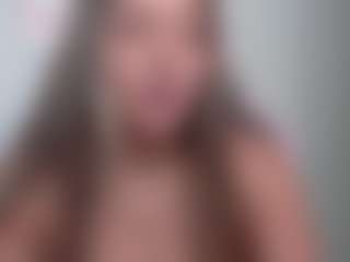 Melaanyluckk's Live Sex Cam Show