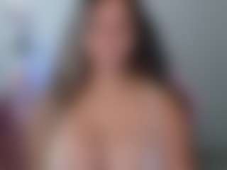 Melaanyluckk's Live Sex Cam Show