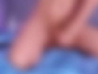 Live cam show with rubi-hops - Normal on AdultVida.com