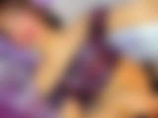 Live cam show with VeronicaRosee - Flat Chested on CamwithHer