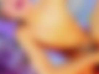 Live cam show with VeronicaRosee - Cumshot on TeamSkeetLive