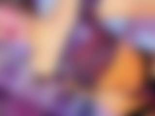 Live cam show with VeronicaRosee - Smoking on madthumbs