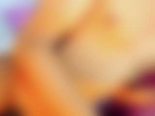 Live cam show with VeronicaRosee - Cumshot on CamClone
