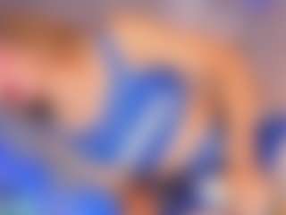 Live cam show with VeronicaRosee - Brown Eyes on CamwithHer