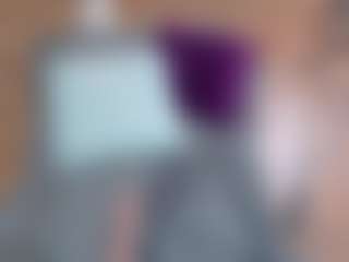 Live cam show with Emmasexxy - Horney on 1on1-livenow