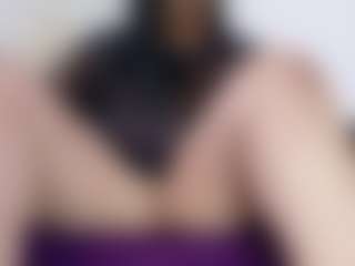 Live cam show with Emmasexxy - Butt Plug on Camsoda
