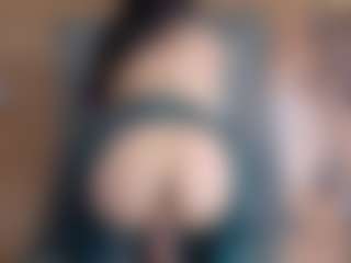 Live cam show with Emmasexxy - Fuck Machine on Camsoda