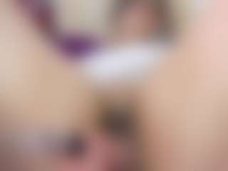 Live cam show with Emmasexxy - Colombia on crypto-cams