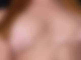 Live cam show with KattiKiss - Oil on CamSodaAdn