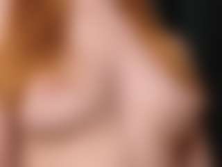 Live cam show with KattiKiss - Green Eyes on StripNow