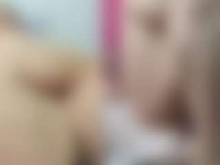 Live cam show with SweetXL - Red Hair Young Adult on Hubzter Live