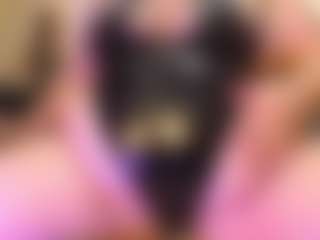 Live cam show with samybellys - Eating Pussy on chickslive.net