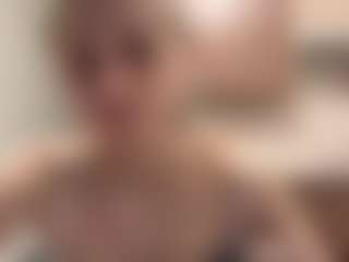 Live cam show with LeahSmith - Average on Camsoda