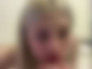 Live cam show with LeahSmith - Blue Eyes on madthumbs
