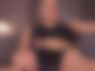 Live cam show with Spring-Day - Raven Hair on liverealitysex.com