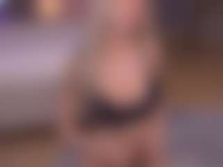 Live cam show with Spring-Day - Moaning on Uber Horny