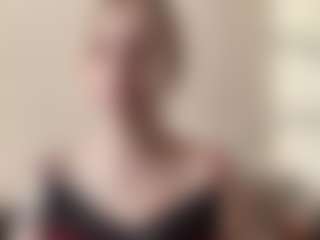 Live cam show with AlisMoona - Fingers on Adult Interactions