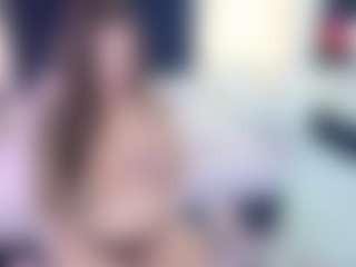 Live cam show with Milu-balmer - Petite on Latina Girls