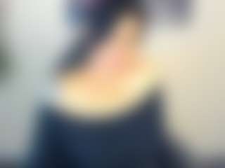 Sara MILF webcam performer live streaming