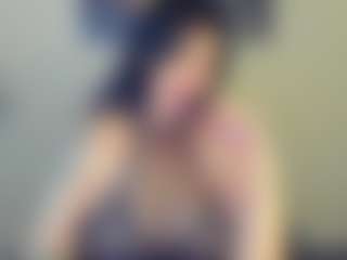 Live cam show with Sara - Green Eyes on CSO-WL