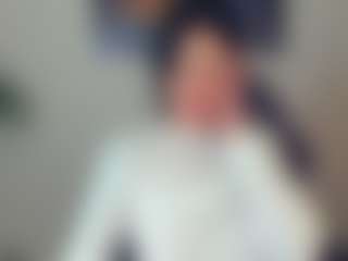 Live cam show with Sara - Brown Hair on Mixed Magazine Live