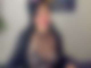 Live cam show with Sara - Middle Aged on TeamSkeetLive