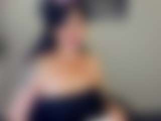 Live cam show with Sara - Femdom on xDating