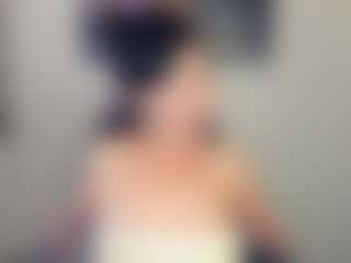 Live cam show with Sara - Bdsm MILF on live18s.com
