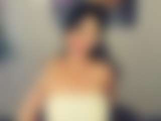 Live cam show with Sara - Average on livesuperchat.net