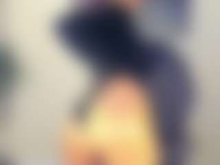 Live cam show with Sara - Boots on milfzrlive.com