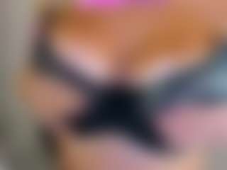Live cam show with Sara - Boots on livesuperchat.net