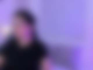 desireee-e's Live Sex Cam Show