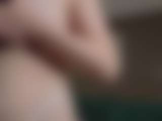 Live cam show with DessieKolesar - Blonde Hair on AdultVida.com