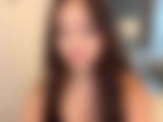 Live cam show with Amina - Public on Camsoda