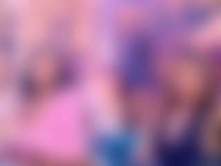 Live cam show with Deliah - Striptease on Hubzter Live