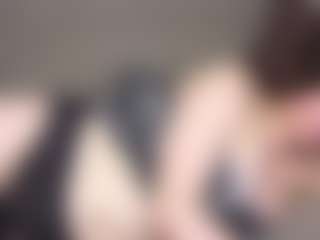 Live cam show with Lana - Cumslut on TastyBlacksLive