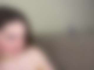 Live cam show with Lana - Cumslut on sexylivex.com