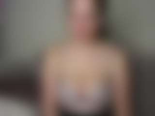 Live cam show with Lana - Cumslut on Dolls Live