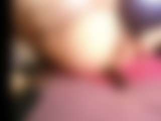 Live cam show with MATUREdProjector - Bedroom on Milfs Live