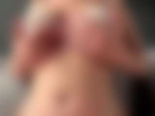 Live cam show with RachelBlinks - Granny on Mixed Magazine Live