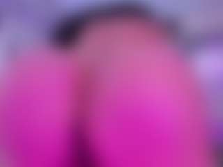 Live cam show with valeria-jade - Curly Hair on SquirtSoMuch