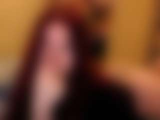 Live cam show with LaylaGlamm - Smoking on crypto-cams