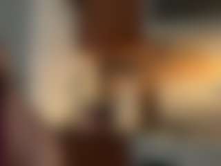 Realwetpussy32's Live Sex Cam Show