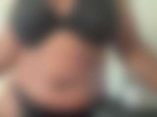 Realwetpussy32's Live Sex Cam Show