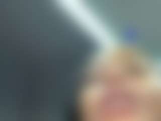 Realwetpussy32's Live Sex Cam Show