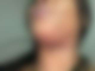 Realwetpussy32's Live Sex Cam Show