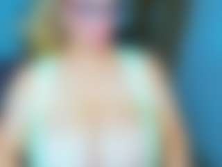 Live cam show with Salmaboob - Mistress on livesexfox.com