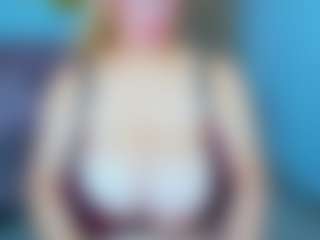 Live cam show with Salmaboob - Hairy Pussy on StripNow