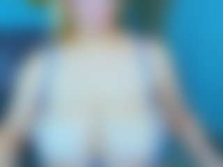 Live cam show with Salmaboob - Hairy Pussy on Fling VIP Chat