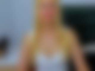 Live cam show with CatrinGood - Upskirt on Mixed Magazine Live